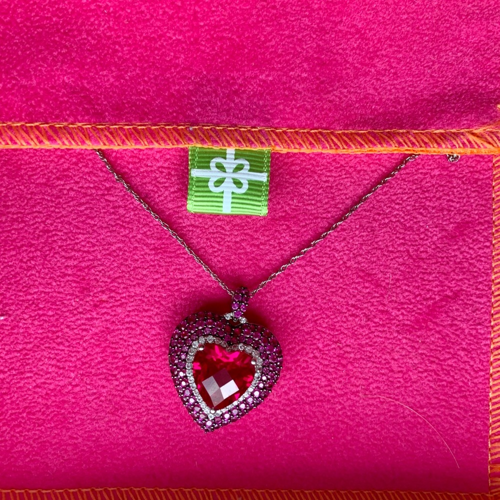 Heart pendent necklace💖